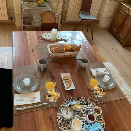 Privative Abella - Aile De Maison Bourgeoise Bed & Breakfast