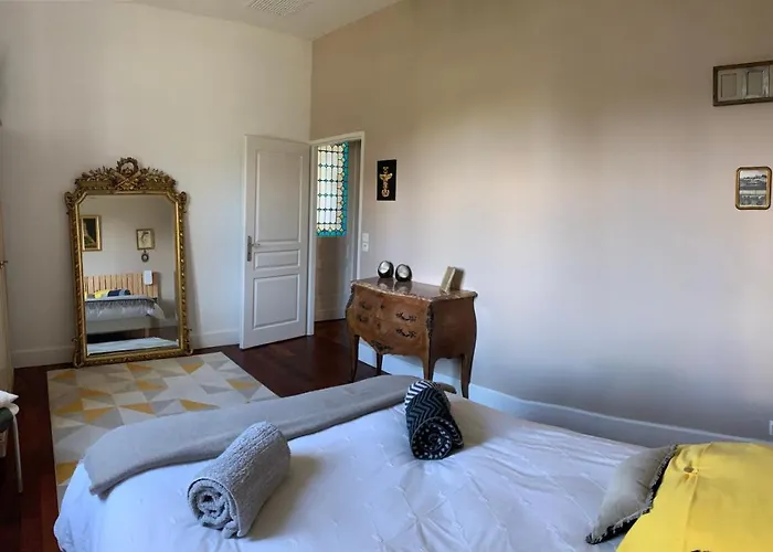 Privative Abella - Aile De Maison Bourgeoise أمباريه إيه لاغراف