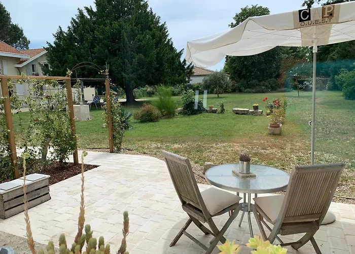 فندق مبيت وإفطار Privative Abella - Aile De Maison Bourgeoise 3*